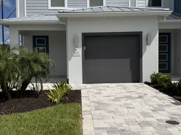 7881 Spectrum Dr, Kissimmee, FL 34747