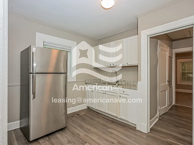 1433079_006_kitchen_6.jpg
