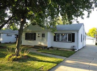 1911 Pierce Ave, Rockford, IL 61103