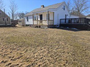 653 Metacom Ave, Warren, RI 02885