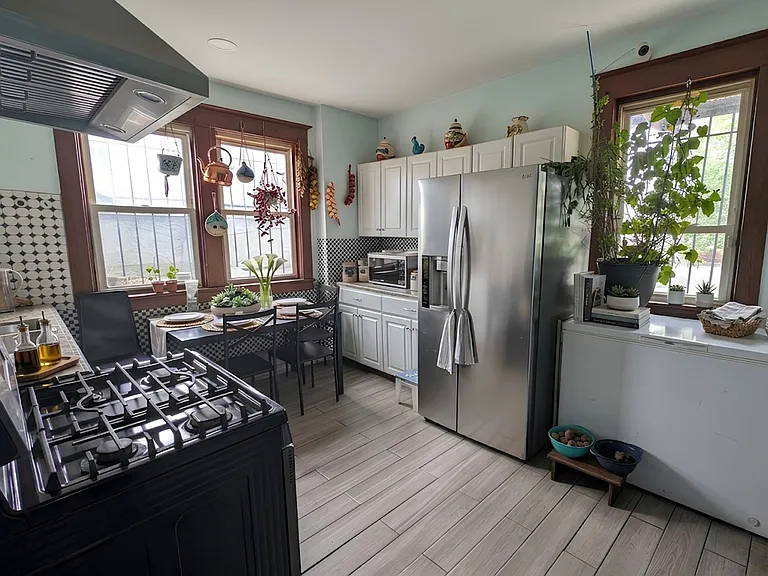 166 Morton Ave #3 — Photo 31