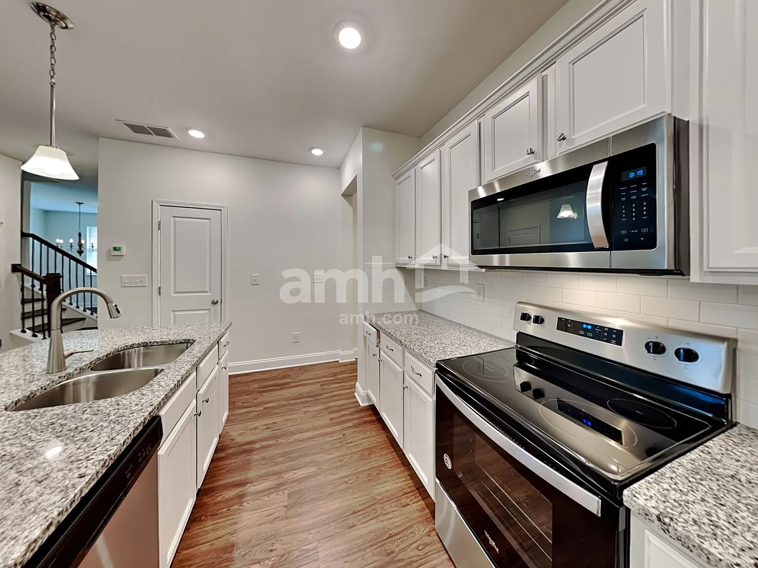 3 bed, 2.5 bath, 2064 sqft, $2,630 — Photo 4