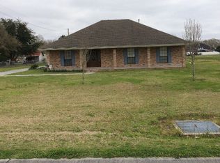 4005 Bayouside Dr, Bourg, LA 70343