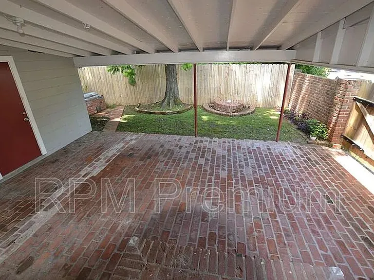 802 S 18th St — Photo 14