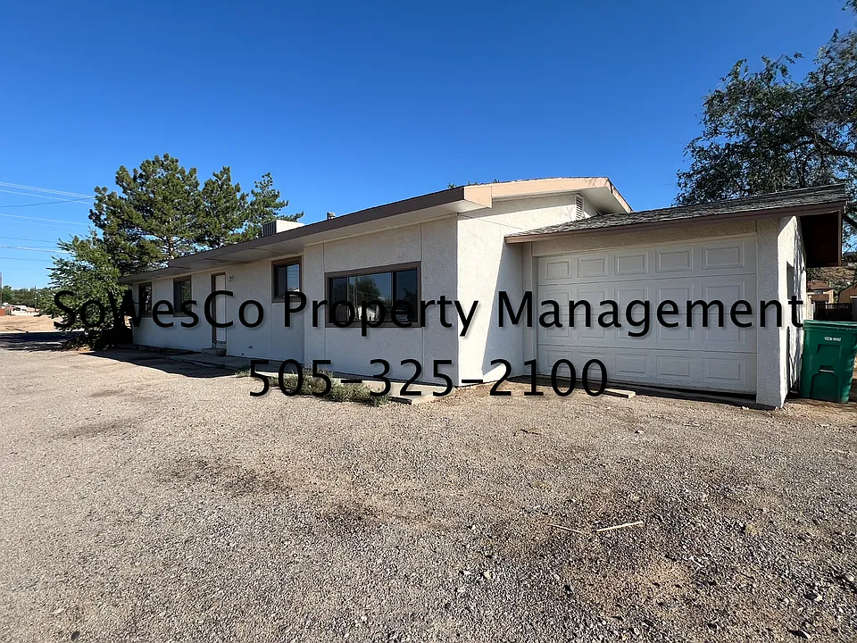 2408 Hutton Ave