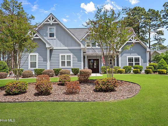2nd image of 5 Royal Birkdale Court