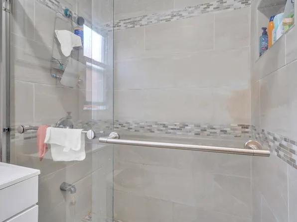 76 West 25th Street image 12 of 21