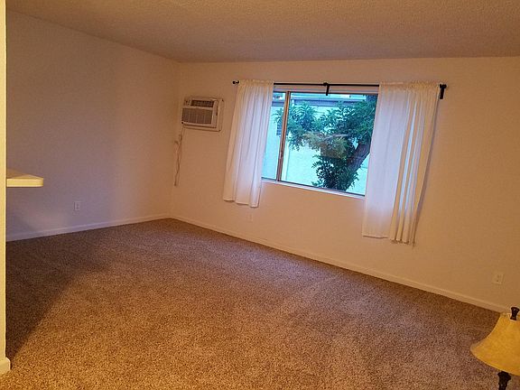 4th image of 5809 Reseda Blvd #W91ngg0rj