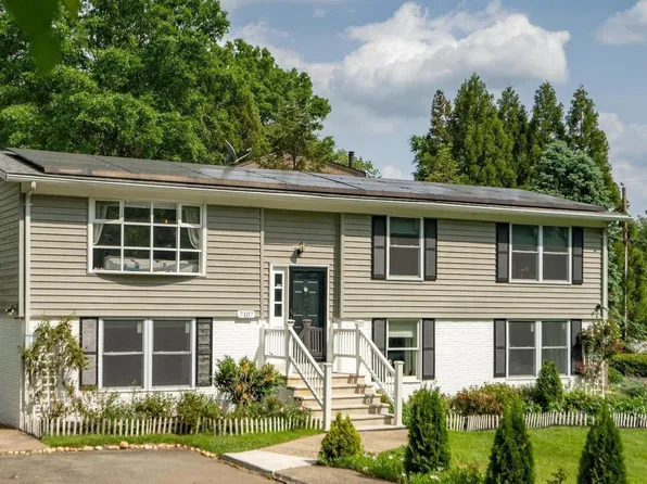 7107 Davis St, Alexandria, VA 22306