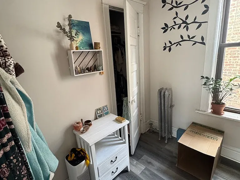 1210 W Lexington St — Photo 14