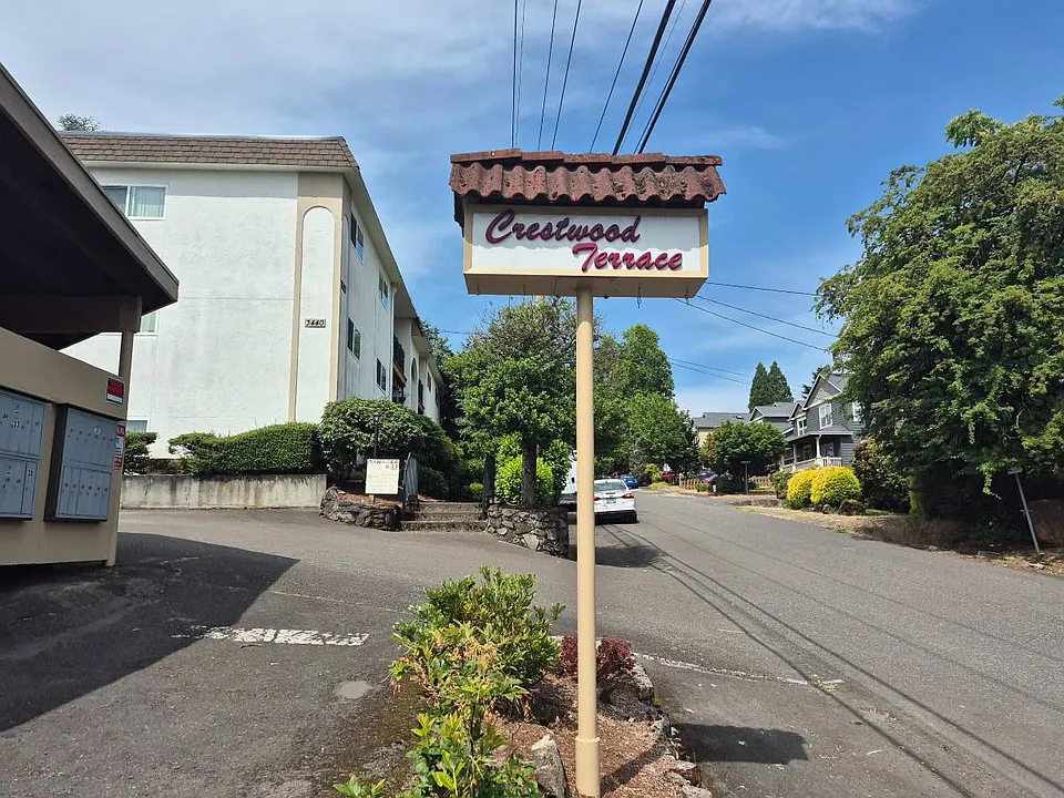 Crestwood Terrace
