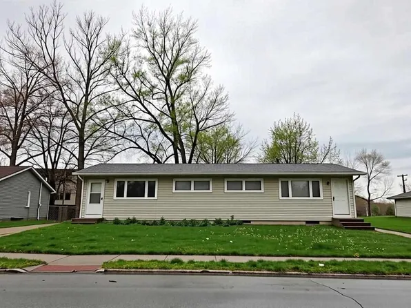 1915-1917 Taylor Dr, Iowa City, IA 52240