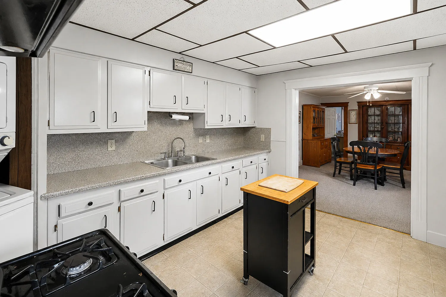 2 bed, 700 sqft, $1,600 — Photo 4