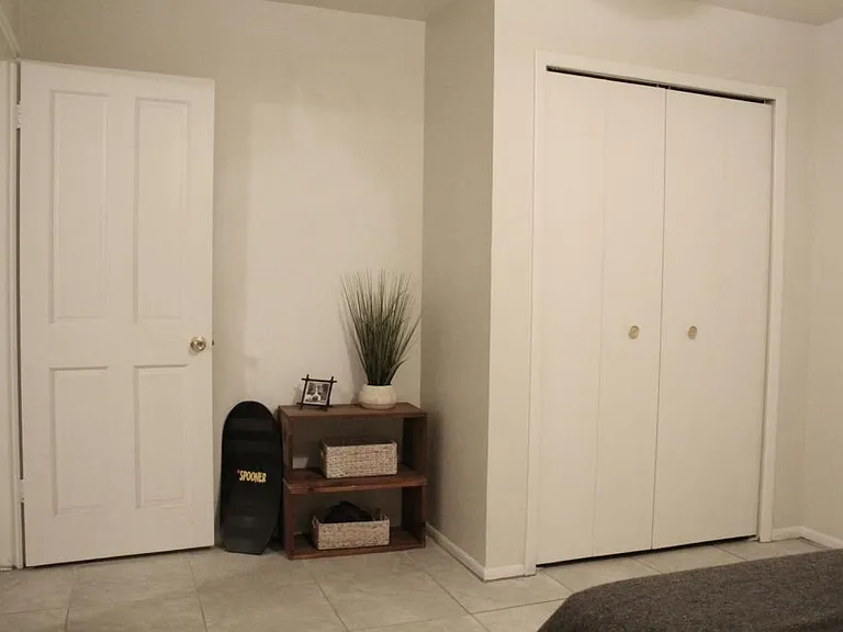1021 Alvarado Dr SE #B — Photo 9
