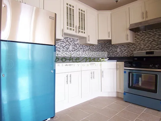 Rented by Bohemia Realty Group | media 26