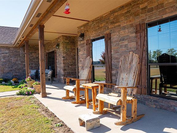 2nd image of 2867 County Road 4762
