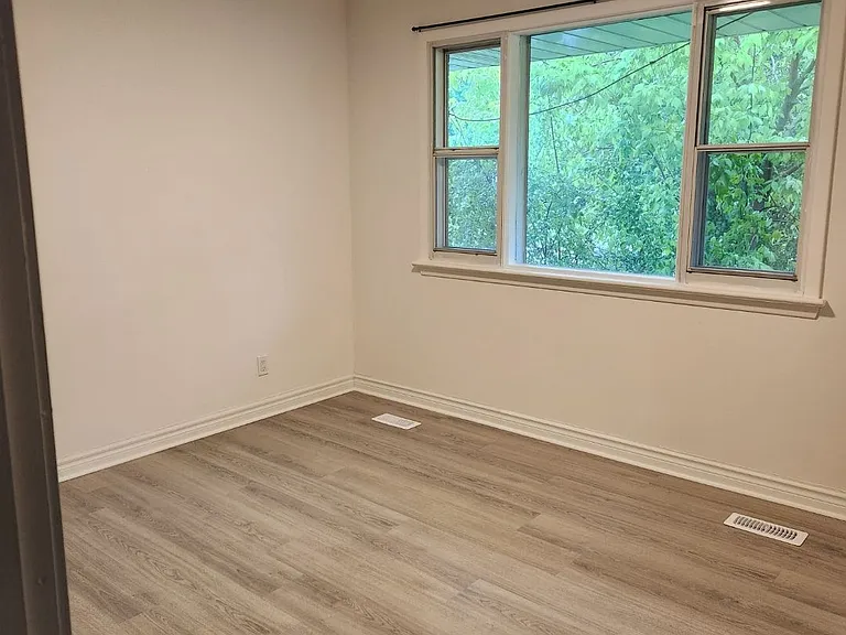 6 Brenham Cres — Photo 14