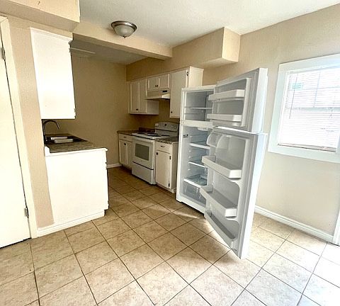 2nd image of 2515 Solomon Dr #C-5