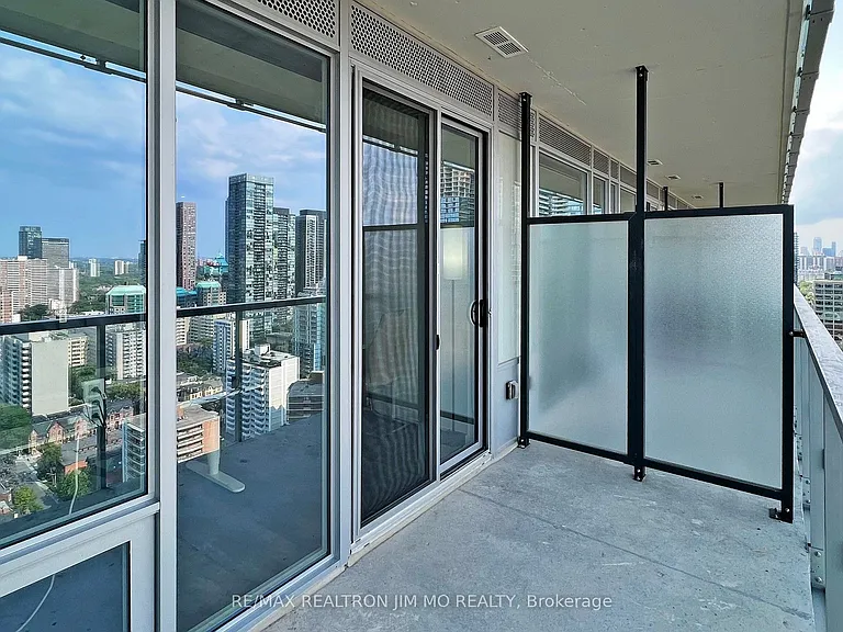 3 Gloucester St #3205 — Photo 28