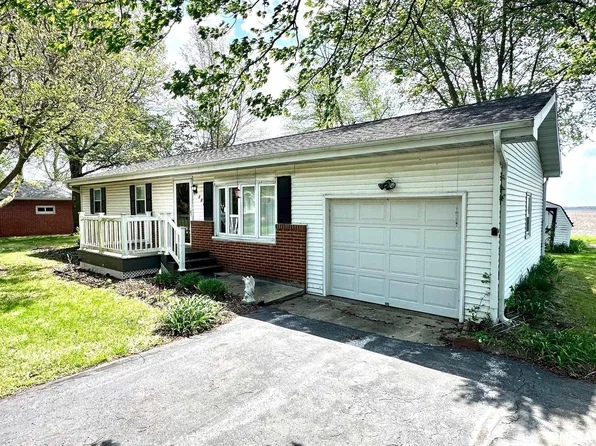 106 Hughes St, Murrayville, IL 62668