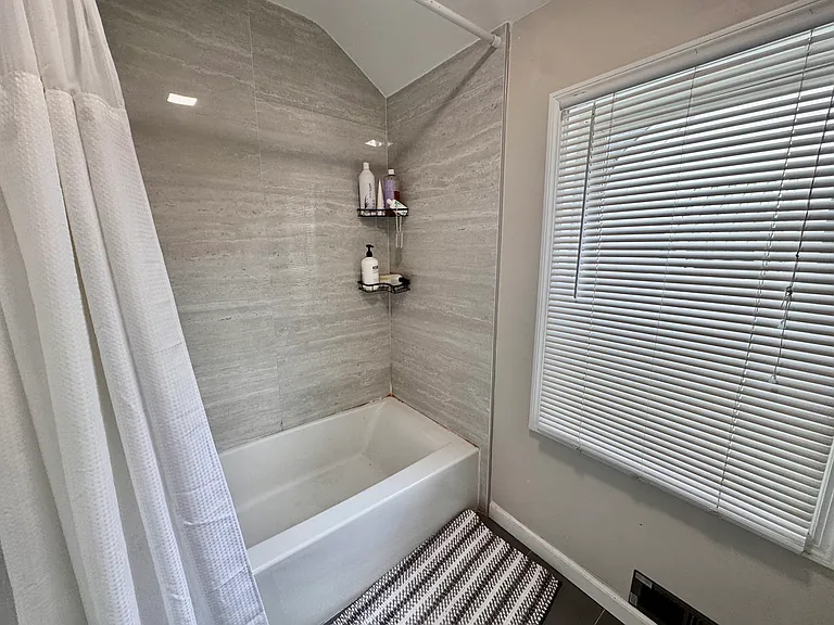 36 Simpson Ave #2 — Photo 10