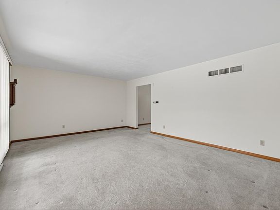4th image of 3507 Packard Pkwy