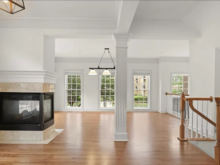 7980 Vigne Ct — Photo 4