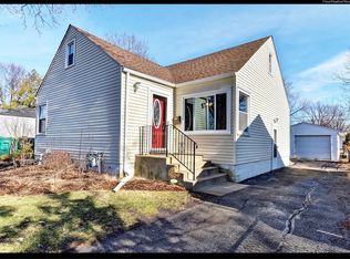 1320 Waverly Pl, Joliet, IL 60435