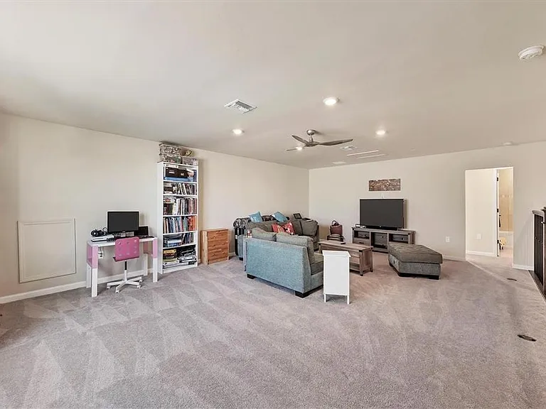 5721 Sweet Leaf Way — Photo 32