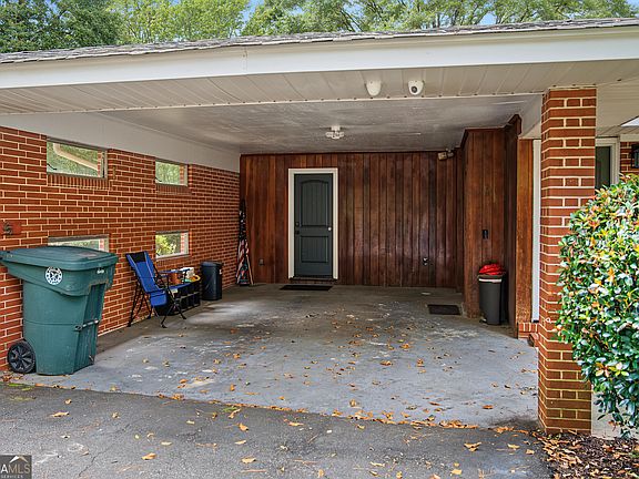 3rd image of 531 Brookdale Dr