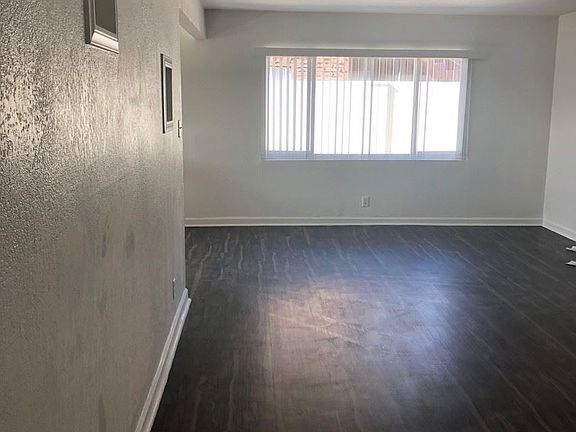 3rd image of 2205 Sunrise Ave APT 12