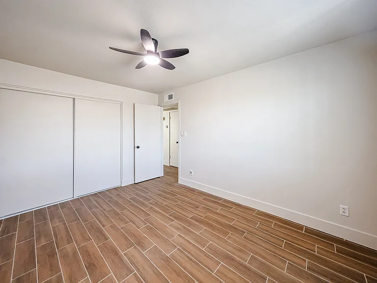 9222 N 35th Ave #10 — Photo 7