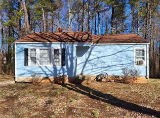 114 S Avondale Rd, Lexington, NC 27292