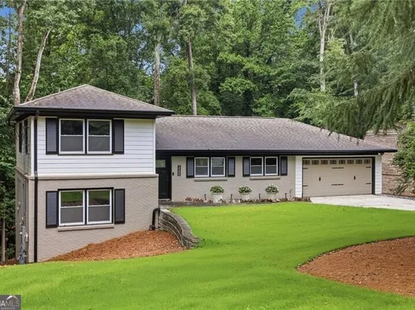 5500 Sherrell Dr, Sandy Springs, GA 30342