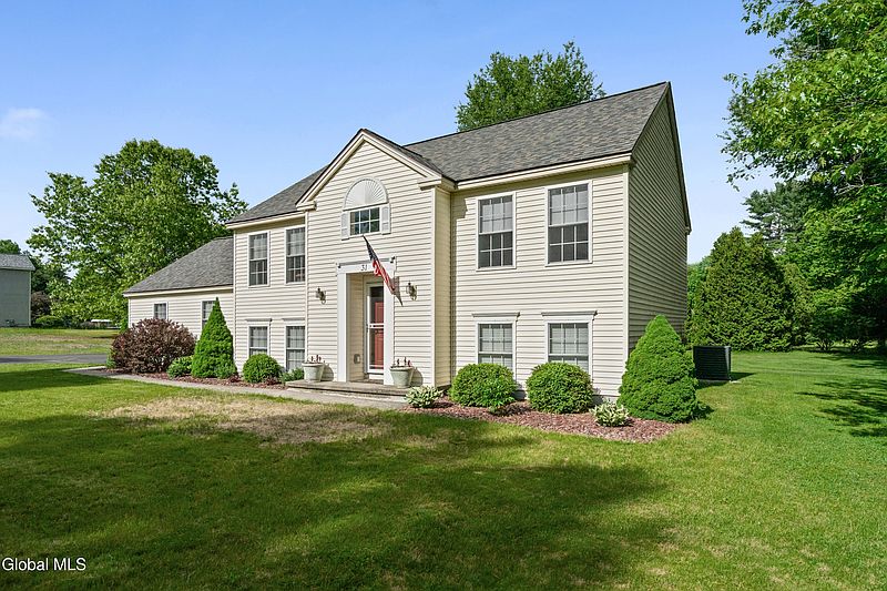 4th image of 31 Grey Fox Drive