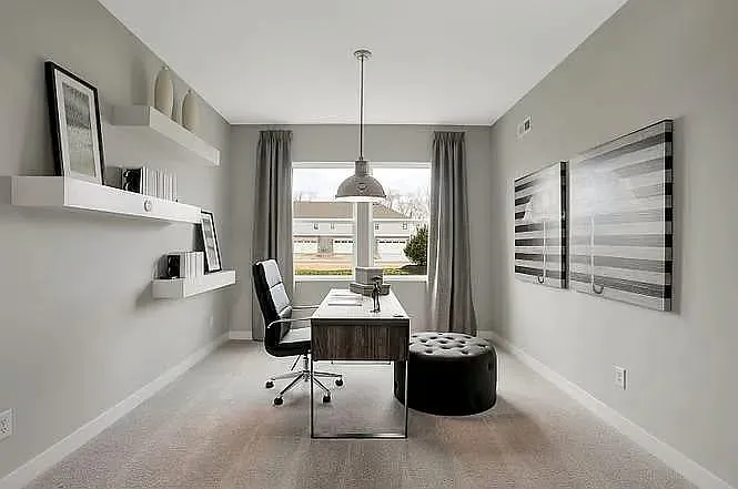5 bed, 2880 sqft, $2,790 — Photo 3
