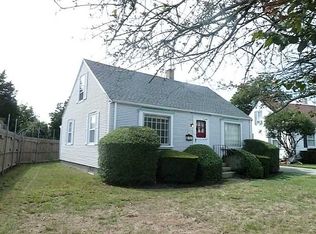 21 Rosedale Ct, Middletown, RI 02842