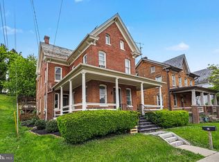 23 W George St, Yoe, PA 17313
