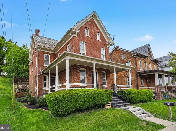 23 W George St, Yoe, PA 17313