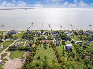 618 Bayridge Rd, La Porte, TX 77571