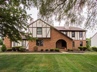 6686 Hills And Dales Rd NW, Canton, OH 44708