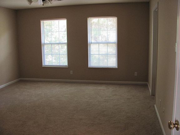 4th image of 2924 Dragonfly Way