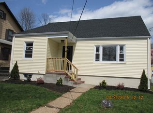 421 E 6th Ave, Roselle, NJ 07203