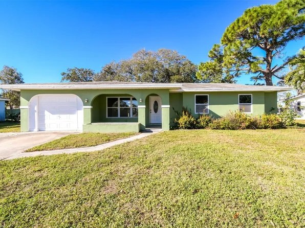 332 NE Cullman Court, Port St Lucie, FL 34983