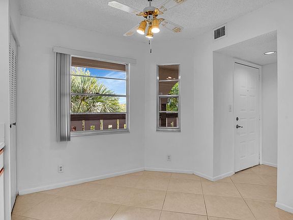 3rd image of 1601 Abaco Drive #D4