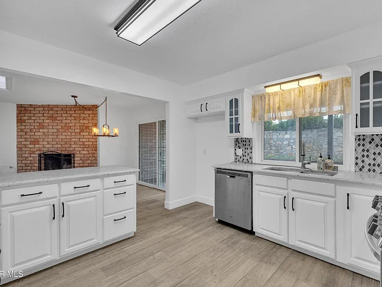 19004 Bremerton Dr — Photo 52