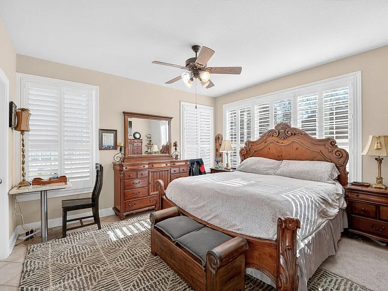 Hilton Head Dr — Photo 25