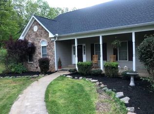 7157 Pine Ridge Rd, Marshall, VA 20115