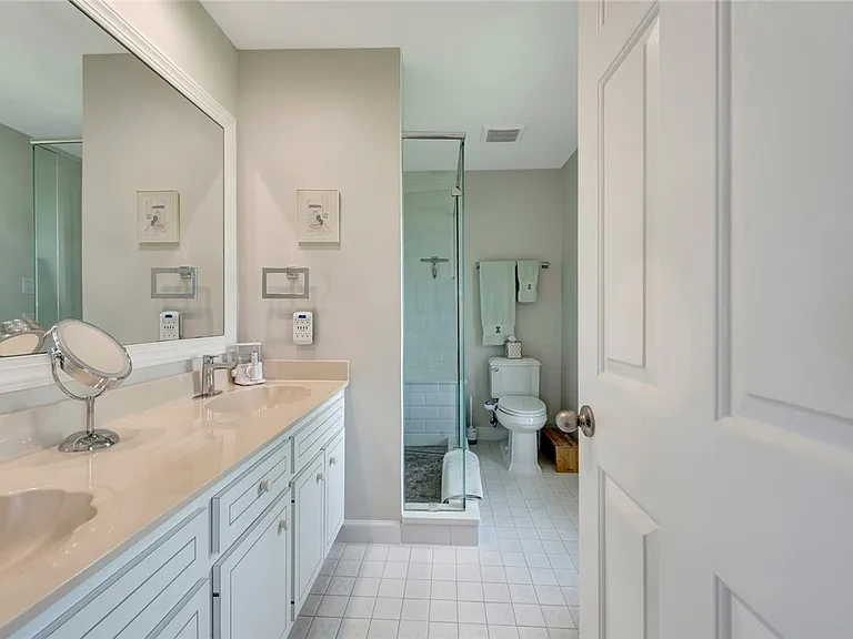 518 River Dr — Photo 23