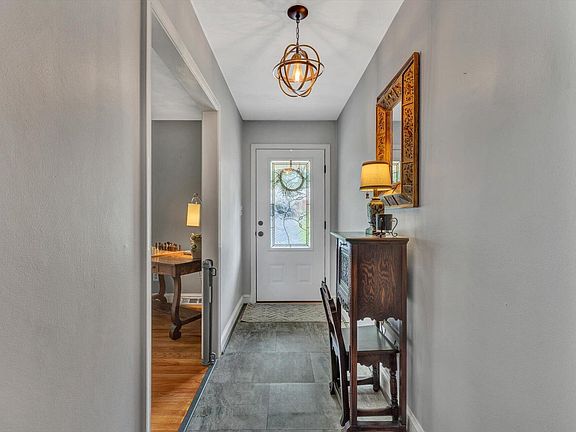 4th image of 5219 Oakmont Cir